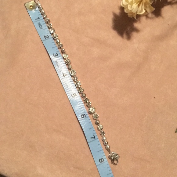 🆕NEW! HANDMADE 8” Silver tone Floral Bracelet - Picture 6 of 6